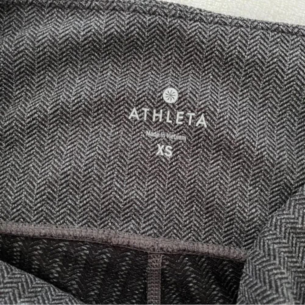 Athleta Herringbone Sly Drifter Tights w/ Zipper Pockets in Grey, Size XS NWOT